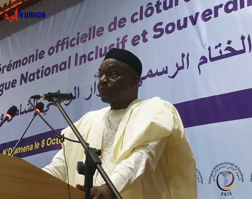 Tchad : le président de la transition "prête serment" avant d'entrer en fonction (Saleh Kebzabo)