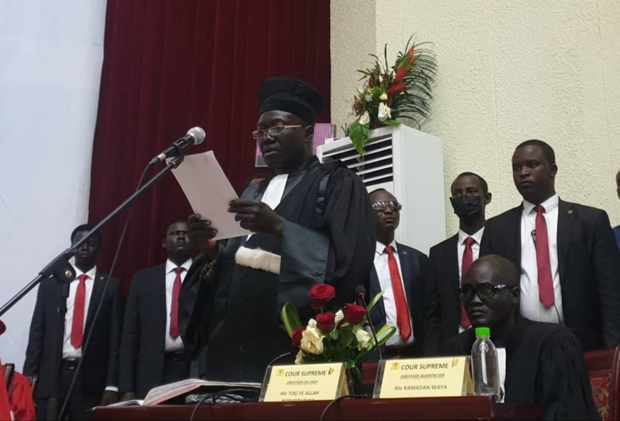Tchad : la Cour suprême souhaite "une gouvernance paisible et prospère" à Mahamat Idriss Deby Tchad : la Cour suprême souhaite "une gouvernance paisible et prospère" à Mahamat Idriss Deby