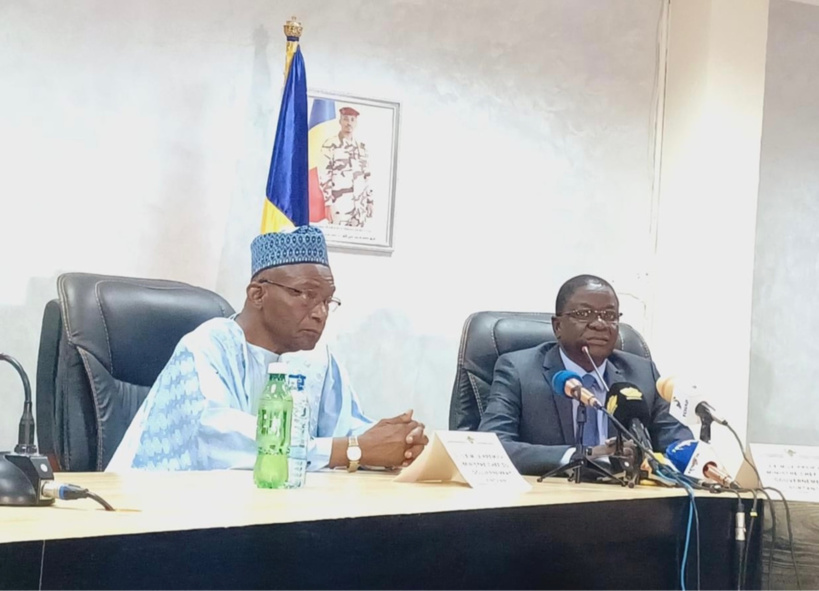 Tchad : passation de service entre Pahimi Padacké et Saleh Kebzabo.