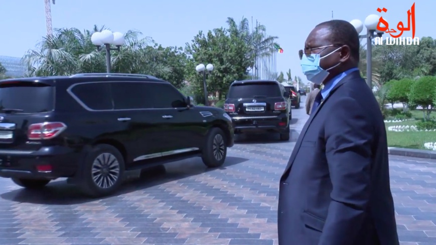 Tchad : le Protocole d'État actualise les formules protocolaires pour s'adresser au président Tchad : le Protocole d'État actualise les formules protocolaires pour s'adresser au président