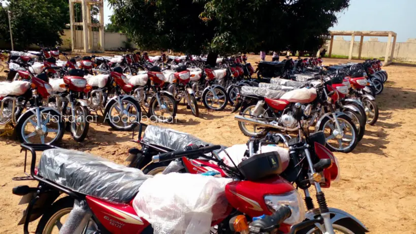 Tchad : le président offre 100 motos aux éléments de la zone de défense nº 10 du Salamat