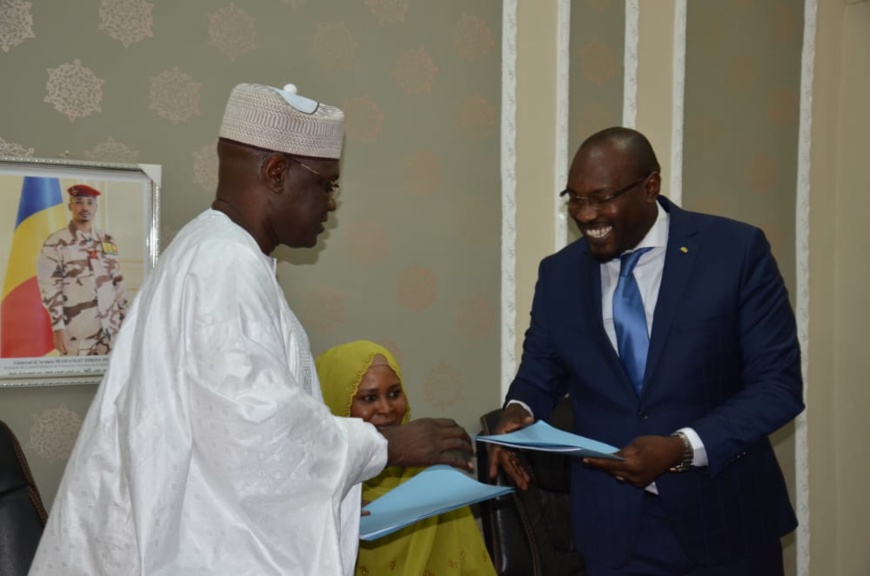 Tchad : 3.187 jeunes intégrés à la fonction publique sur un quota de 5000 places Tchad : 3.187 jeunes intégrés à la fonction publique sur un quota de 5000 places