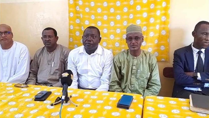 Tchad : Me. Max Loalngar appelle "sans délai à la mise en place d'un pouvoir civil" Tchad : Me. Max Loalngar appelle "sans délai à la mise en place d'un pouvoir civil"