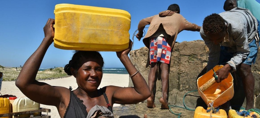 Le PAM met en œuvre des programmes d'adaptation au climat qui aident les communautés à mieux se préparer, réagir et se remettre des chocs climatiques. © PAM/Alice Rahmoun