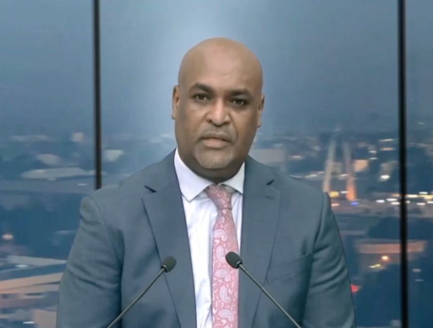 Tchad : "des guérillas urbaines pour déstabiliser les institutions", estime le ministre de la Communication Tchad : "des guérillas urbaines pour déstabiliser les institutions", estime le ministre de la Communication