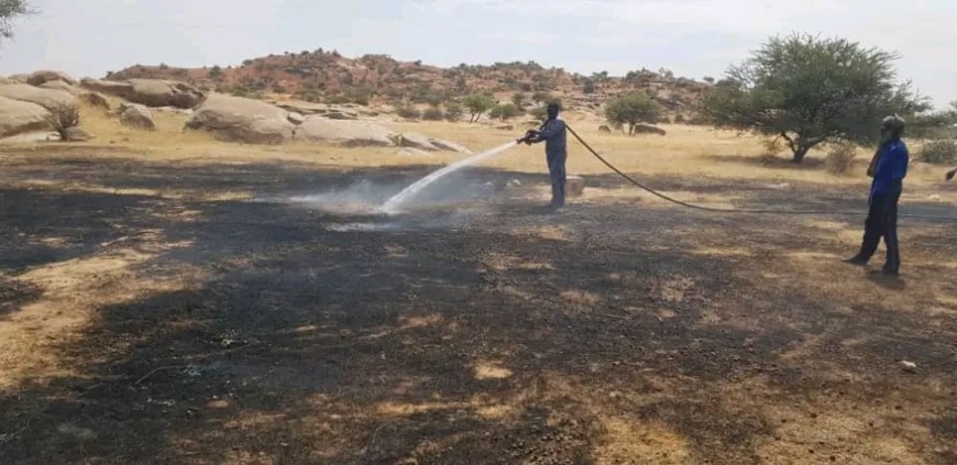 Tchad : un feu de brousse ravage un champ agricole près d'Abéché Tchad : un feu de brousse ravage un champ agricole près d'Abéché
