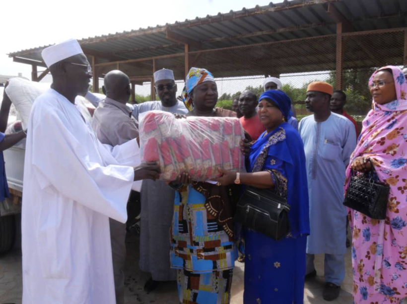 Tchad : don de vivres de l’imprimerie AGB aux sinistrés d’inondations Tchad : don de vivres de l’imprimerie AGB aux sinistrés d’inondations