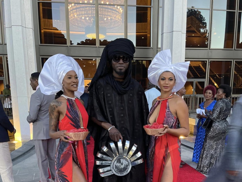 AfrotroniX élu meilleur artiste africain au Hollywood African Prestigious Awards AfrotroniX élu meilleur artiste africain au Hollywood African Prestigious Awards