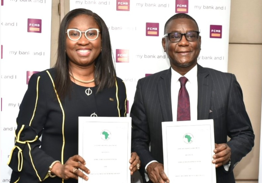 Lamin Barrow, directeur général de la Banque africaine de développement pour le Nigeria et Yemisi Edun, directeur général du FCMB. Lamin Barrow, directeur général de la Banque africaine de développement pour le Nigeria et Yemisi Edun, directeur général du FCMB.