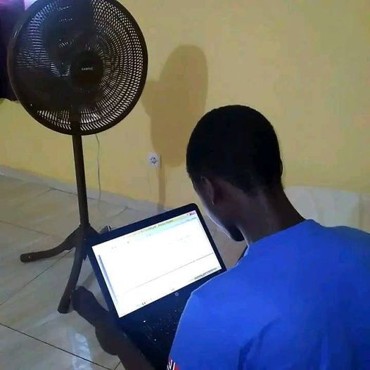 Tchad : équipement informatique à l’université de N’Djamena, une denrée rare Tchad : équipement informatique à l’université de N’Djamena, une denrée rare