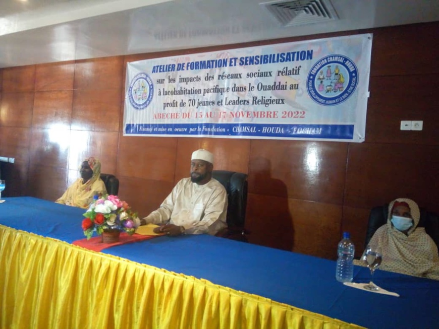 Tchad : 70 jeunes et leaders religieux formés sur les Fakes news et l'utilisation efficiente d’Internet au Ouaddaï Tchad : 70 jeunes et leaders religieux formés sur les Fakes news et l'utilisation efficiente d’Internet au Ouaddaï