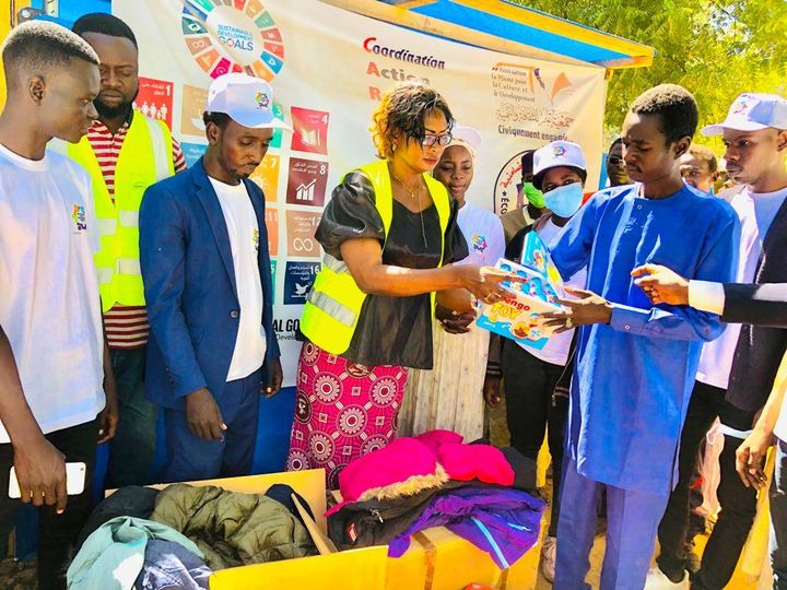 Tchad : le « Socle des jeunes pour le développement » réconforte les sinistrés d’inondations