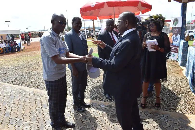 Cameroun : les cacaoculteurs du Dja et Lobo reçoivent 50 millions de FCFA pour la « Prime Paul Biya »
