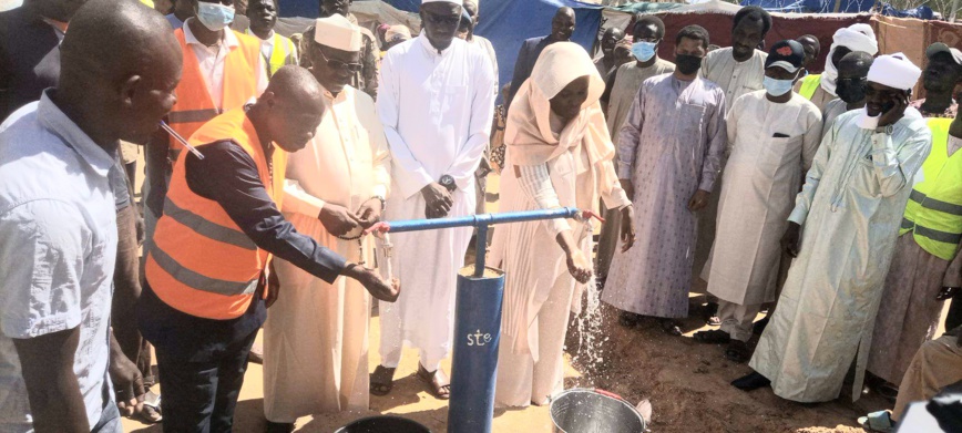 Tchad : la STE offre des forages dans des sites de sinistrés à N'Djamena Tchad : la STE offre des forages dans des sites de sinistrés à N'Djamena
