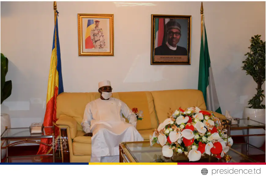 Sommet de la CLBT : le président Mahamat Idriss Deby à Abuja. © DGCOM/PR