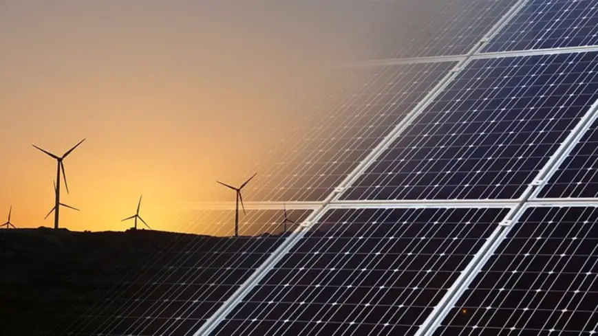 Égypte : 1,1 milliard de dollars pour construire la plus grande centrale solaire et le plus grand parc éolien