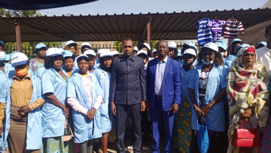 Tchad : l'ONAPE formera 50 filles-mères en techniques de tricotage mécanique Tchad : l'ONAPE formera 50 filles-mères en techniques de tricotage mécanique