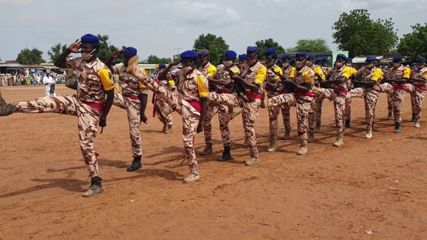 Tchad : défilé militaire à Goz Beïda pour la fête de la liberté Tchad : défilé militaire à Goz Beïda pour la fête de la liberté