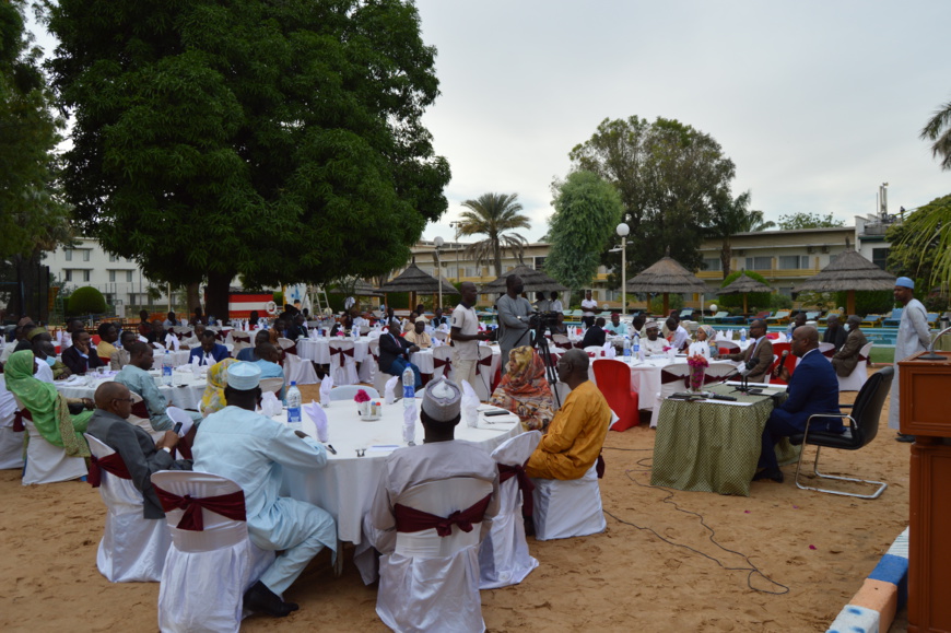 Aziz Mahamat Saleh se dit "ouvert à toutes les propositions qui feront avancer les médias tchadiens" Aziz Mahamat Saleh se dit "ouvert à toutes les propositions qui feront avancer les médias tchadiens"