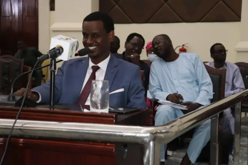 Tchad : le ministre Abakar Rozzi Teguil a défendu l'adoption du Code de l'artisanat au CNT