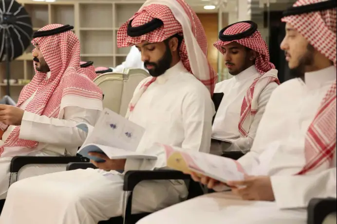 Young people in Saudi Arabia learn Chinese. (Photo by Ma Yongliang)