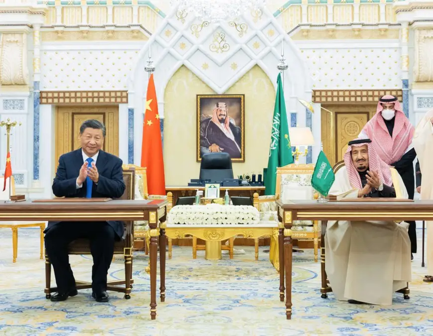 Chinese President Xi Jinping and King Salman bin Abdulaziz Al Saud of Saudi Arabia co-sign in person the comprehensive strategic partnership agreement between the People's Republic of China and the Kingdom of Saudi Arabia, and agree to take turns to host biennial meetings between the heads of state of the two countries, at Riyadh's al-Yamamah Palace in Saudi Arabia, Dec. 8, 2022. Chinese President Xi Jinping met with King Salman bin Abdulaziz Al Saud of Saudi Arabia here on Thursday. (Xinhua/Huang Jingwen)