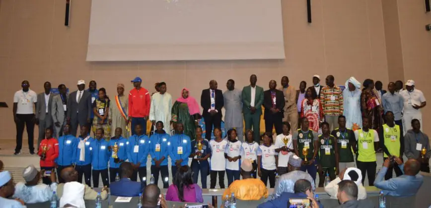 Tchad : le COST prime les meilleurs athlètes de la semaine d'excellence sportive