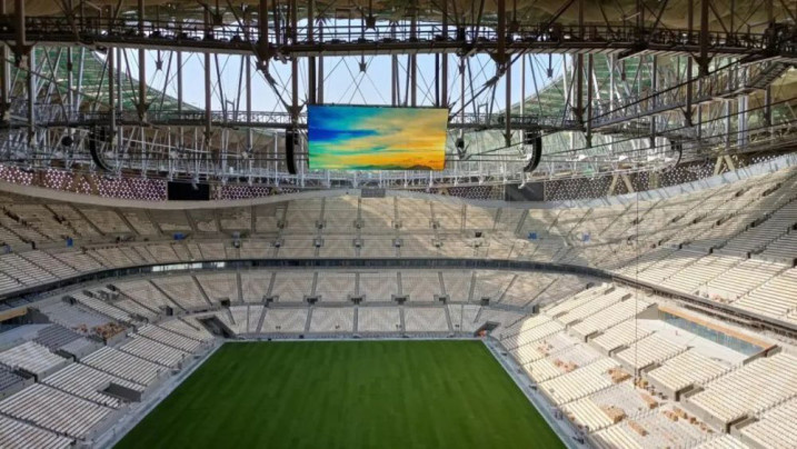 Photo shows a large LED display screen hanging in Lusail Stadium in Lusail, Qatar. The LED screen was produced by Unilumin Group Co., Ltd. headquartered in Shenzhen, south China's Guangdong province. (Photo/China Electronics News) Photo shows a large LED display screen hanging in Lusail Stadium in Lusail, Qatar. The LED screen was produced by Unilumin Group Co., Ltd. headquartered in Shenzhen, south China's Guangdong province. (Photo/China Electronics News)