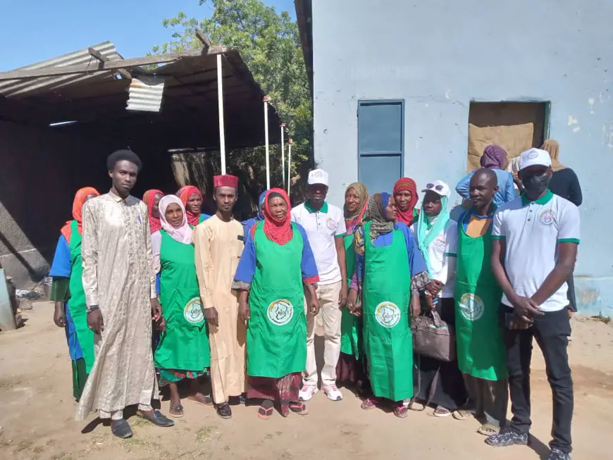 Tchad : les cuisinières de l'UNABA reçoivent des gilets de protection
