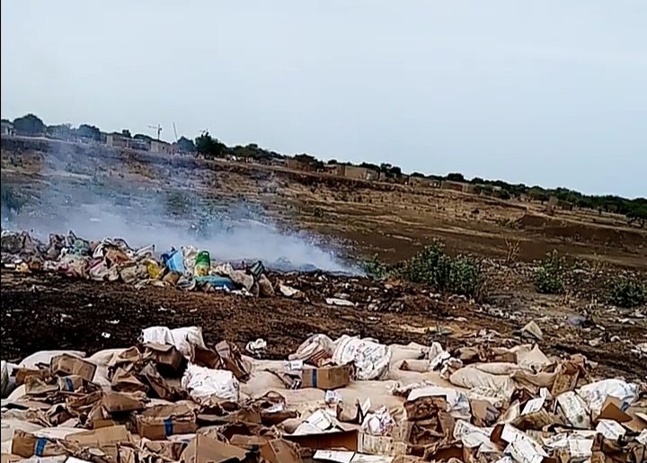 إحراق الغذاء أمام أعين الجوعى.. لماذا تهدر المساعدات الدولية في تشاد؟ إحراق الغذاء أمام أعين الجوعى.. لماذا تهدر المساعدات الدولية في تشاد؟