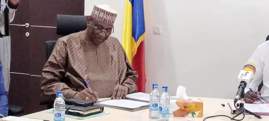 Tchad : signature de convention entre la commune de N’Djamena et le ministère des Infrastructures