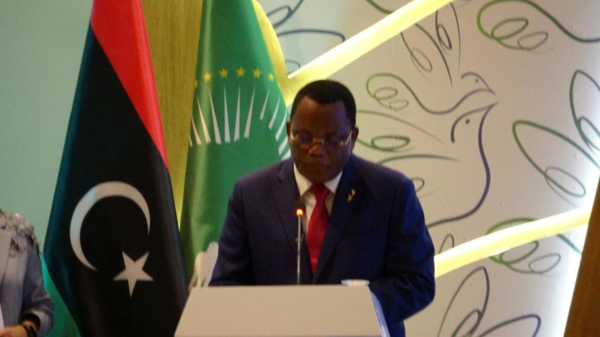 Jean Claude Gakosso ouvrant les travaux de la réunion préparatoire. Jean Claude Gakosso ouvrant les travaux de la réunion préparatoire.