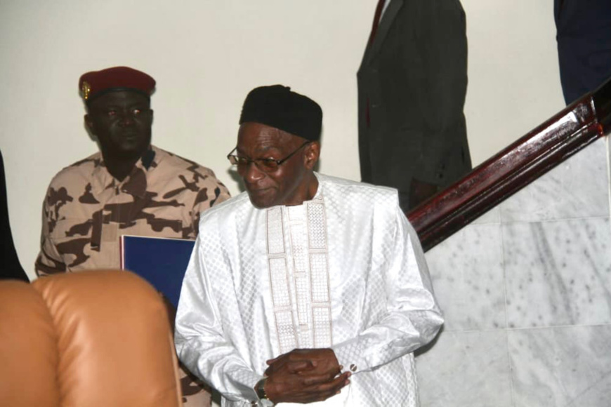 Tchad : la feuille de route du gouvernement d'union nationale adoptée Tchad : la feuille de route du gouvernement d'union nationale adoptée