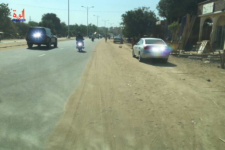 N'Djamena : le sable occupe plus le goudron que les usagers au 7ème arrondissement N'Djamena : le sable occupe plus le goudron que les usagers au 7ème arrondissement