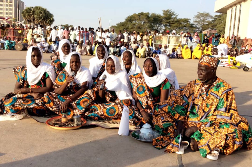 Les danses traditionnelles de la province de Hadjer Lamis : une richesse culturelle cosmopolite Les danses traditionnelles de la province de Hadjer Lamis : une richesse culturelle cosmopolite