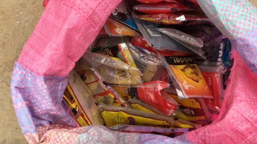 Tchad : alcool en sachet, un phénomène qui n'épargne pas les établissements scolaires Tchad : alcool en sachet, un phénomène qui n'épargne pas les établissements scolaires