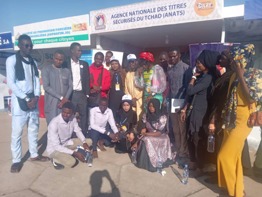 Tchad : l'ANATS sensibilise les étudiants sur la gratuité de la carte nationale d'identité lors du festival Dary Tchad : l'ANATS sensibilise les étudiants sur la gratuité de la carte nationale d'identité lors du festival Dary