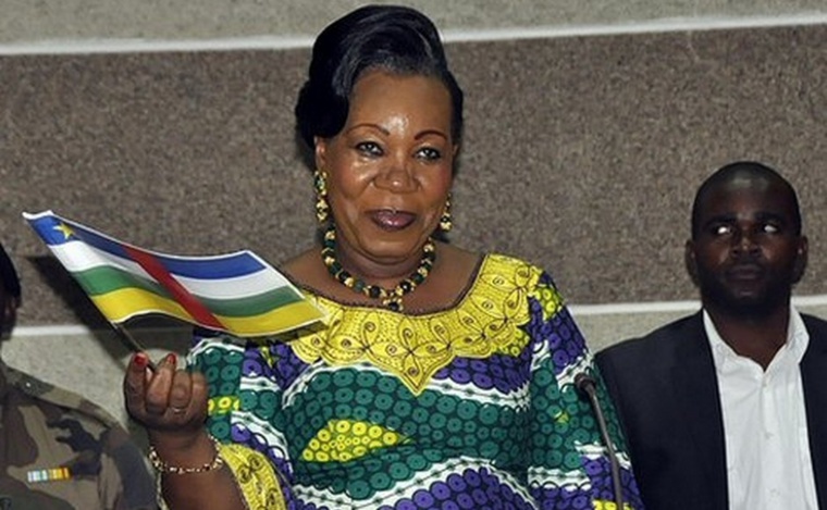 Centrafrique : Don angolais, le point de Droit qui vitrifie Samba-Panza Centrafrique : Don angolais, le point de Droit qui vitrifie Samba-Panza