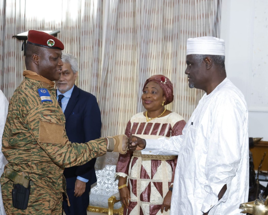 Burkina Faso : le président de la commission de l'UA exprime sa solidarité à la transition