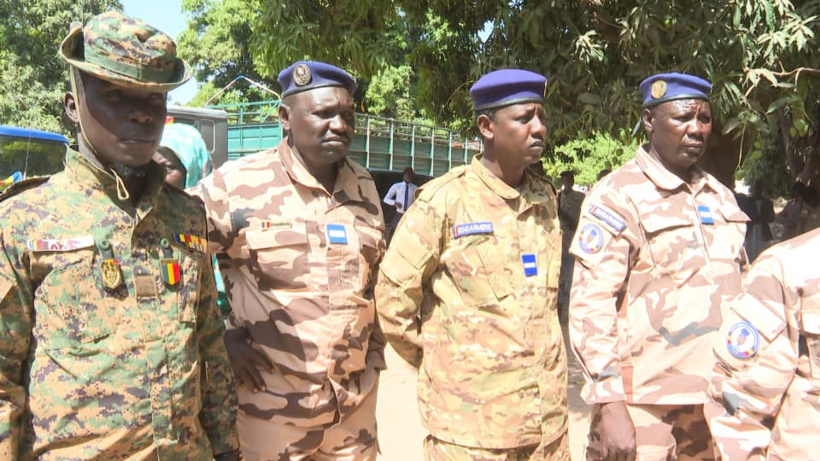 Tchad : 5 malfrats, dont trois coupeurs de route, arrêtés au Moyen-Chari Tchad : 5 malfrats, dont trois coupeurs de route, arrêtés au Moyen-Chari