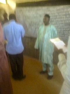 Tchad : Visite du préfet de Barh Azoum dans les écoles. Reouhoudou Innocent/Alwihda Info Tchad : Visite du préfet de Barh Azoum dans les écoles. Reouhoudou Innocent/Alwihda Info