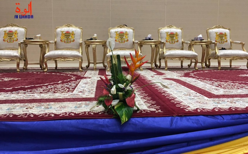 Les chefs d'Etat du G5 Sahel se réunissent pour le 6e sommet extraordinaire à N'Djamena Les chefs d'Etat du G5 Sahel se réunissent pour le 6e sommet extraordinaire à N'Djamena