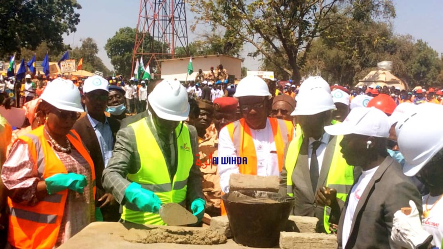 Tchad : inauguration d’une usine de délintage et pose de pierre d'une usine d’égrenage à Gounou Gaya Tchad : inauguration d’une usine de délintage et pose de pierre d'une usine d’égrenage à Gounou Gaya