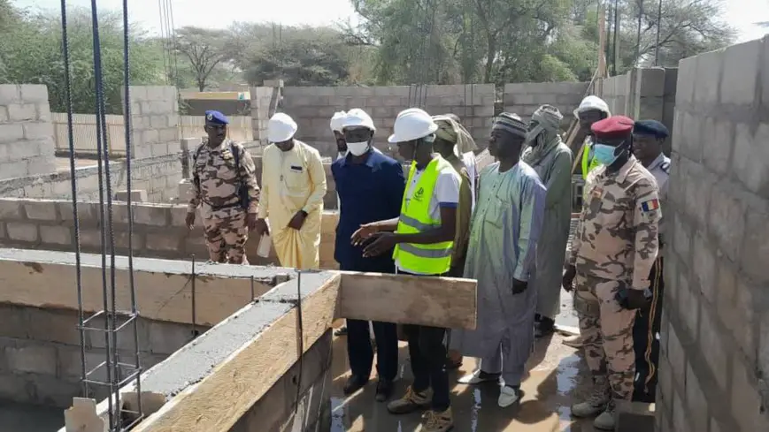Tchad : le gouverneur du Batha inspecte un chantier public à Ati