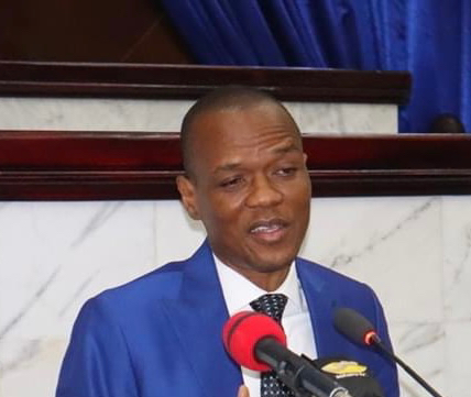 Pénurie de carburant à N'Djamena : le ministre des Hydrocarbures rassure la population Pénurie de carburant à N'Djamena : le ministre des Hydrocarbures rassure la population