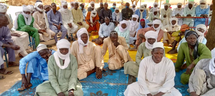 Tchad : distribution de manuels scolaires et sensibilisation à la scolarisation des filles à Niegui Tchad : distribution de manuels scolaires et sensibilisation à la scolarisation des filles à Niegui