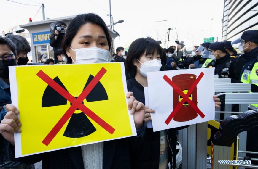 People protest against Japan's decision to dump radioactive wastewater from the crippled Fukushima Daiichi nuclear power plant into the Pacific Ocean outside Japanese embassy in Seoul, South Korea, April 14, 2021. (Photo by Xu Ruxi/Xinhua) People protest against Japan's decision to dump radioactive wastewater from the crippled Fukushima Daiichi nuclear power plant into the Pacific Ocean outside Japanese embassy in Seoul, South Korea, April 14, 2021. (Photo by Xu Ruxi/Xinhua)