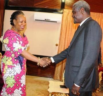 RCA : Samba-Panza reçoit le chef de la diplomatie tchadienne RCA : Samba-Panza reçoit le chef de la diplomatie tchadienne