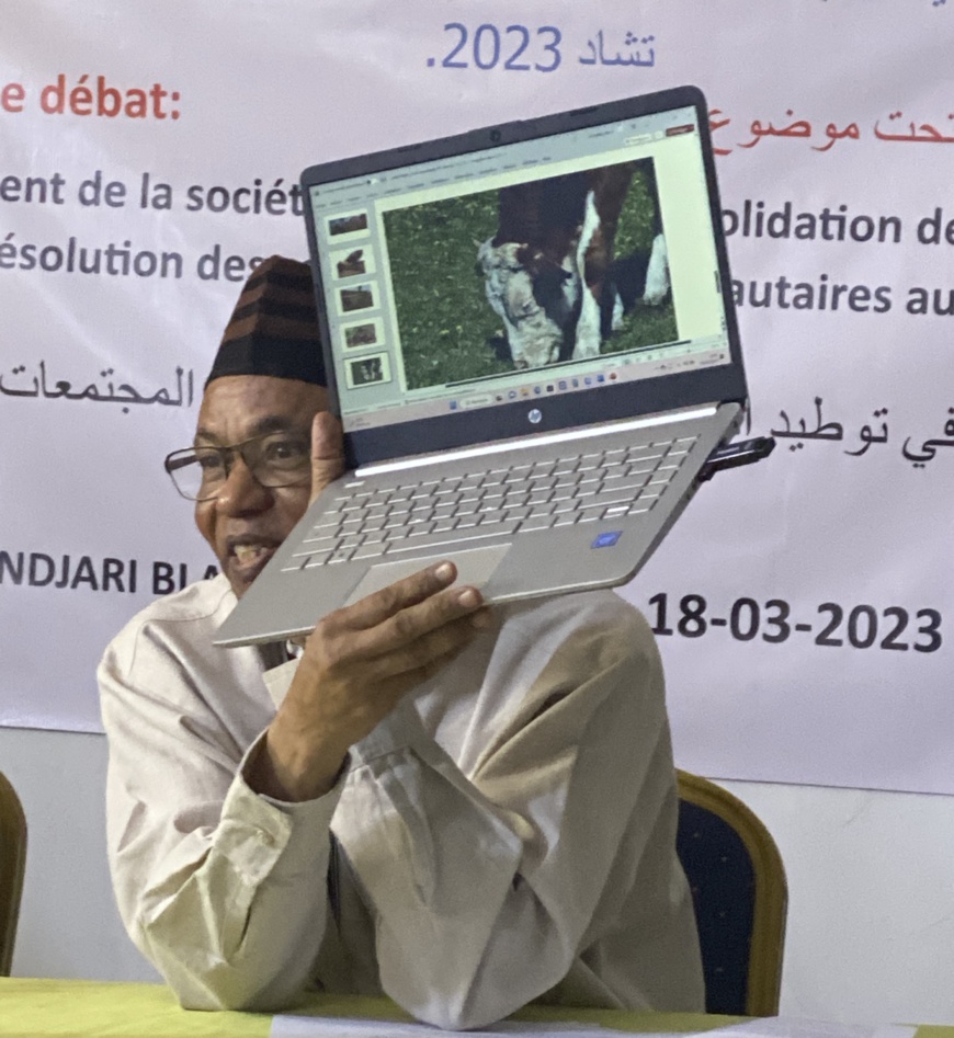 Dr. Ahmat Yacoub Dabio : "on organise toujours des conférences pour manger, dépenser" Dr. Ahmat Yacoub Dabio : "on organise toujours des conférences pour manger, dépenser"