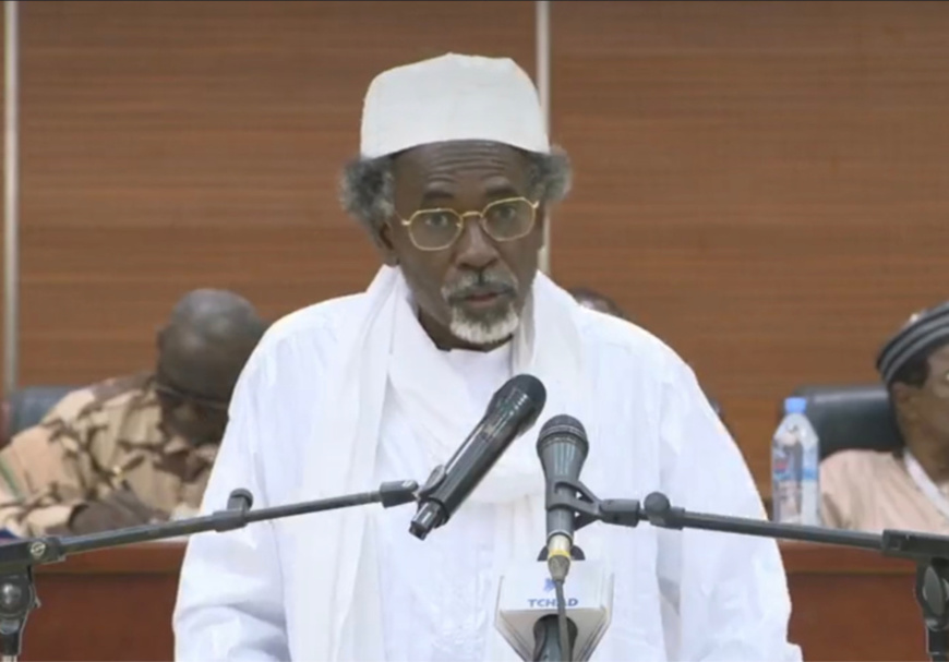 Tchad : Dr. Tom Erdimi exige l'équilibre calendaire dès l'année académique 2023-2024 Tchad : Dr. Tom Erdimi exige l'équilibre calendaire dès l'année académique 2023-2024